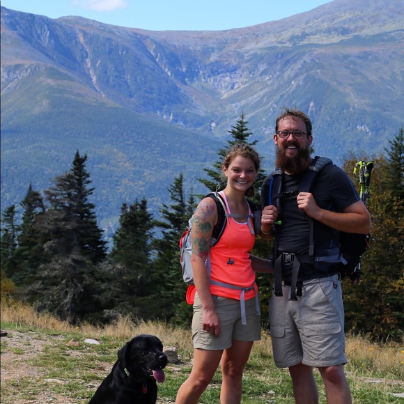 Meet your Posher, Jill! ๐๐๐ - Picture 2 of 3